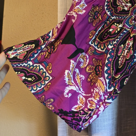 Avenue 30/32 Pink and Black Bell Sleeve Blouse with Ruffled Pleats - Picture 4 of 7